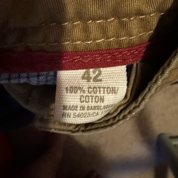Old navy cargo shorts size 42 - Picture 4 of 4